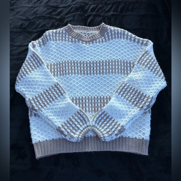 Two Tone Sweater - Picture 1 of 5